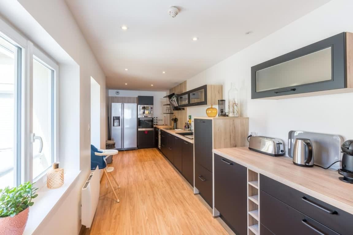 Les Pieds Dans L'Eau - Bel Appartement - Vue Mer Cancale Luaran gambar