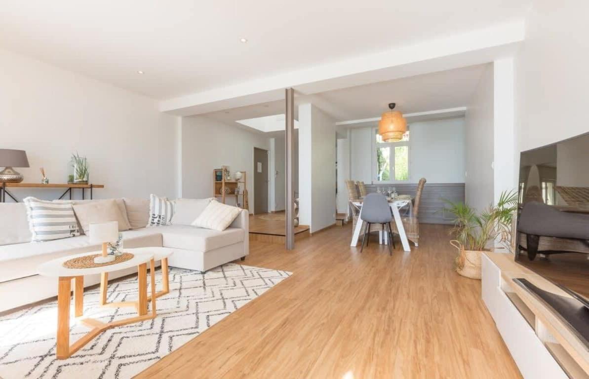 Les Pieds Dans L'Eau - Bel Appartement - Vue Mer Cancale Luaran gambar